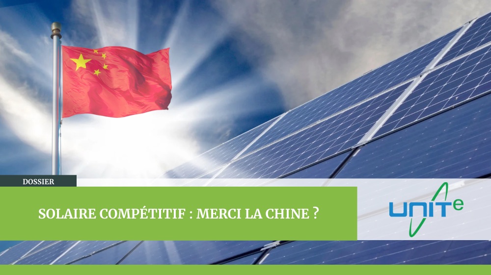Panneaux photovoltaïques chinois et drapeau de la chine